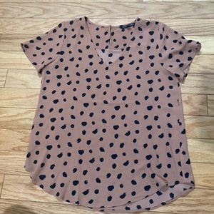 Spotted short sleeve blouse
